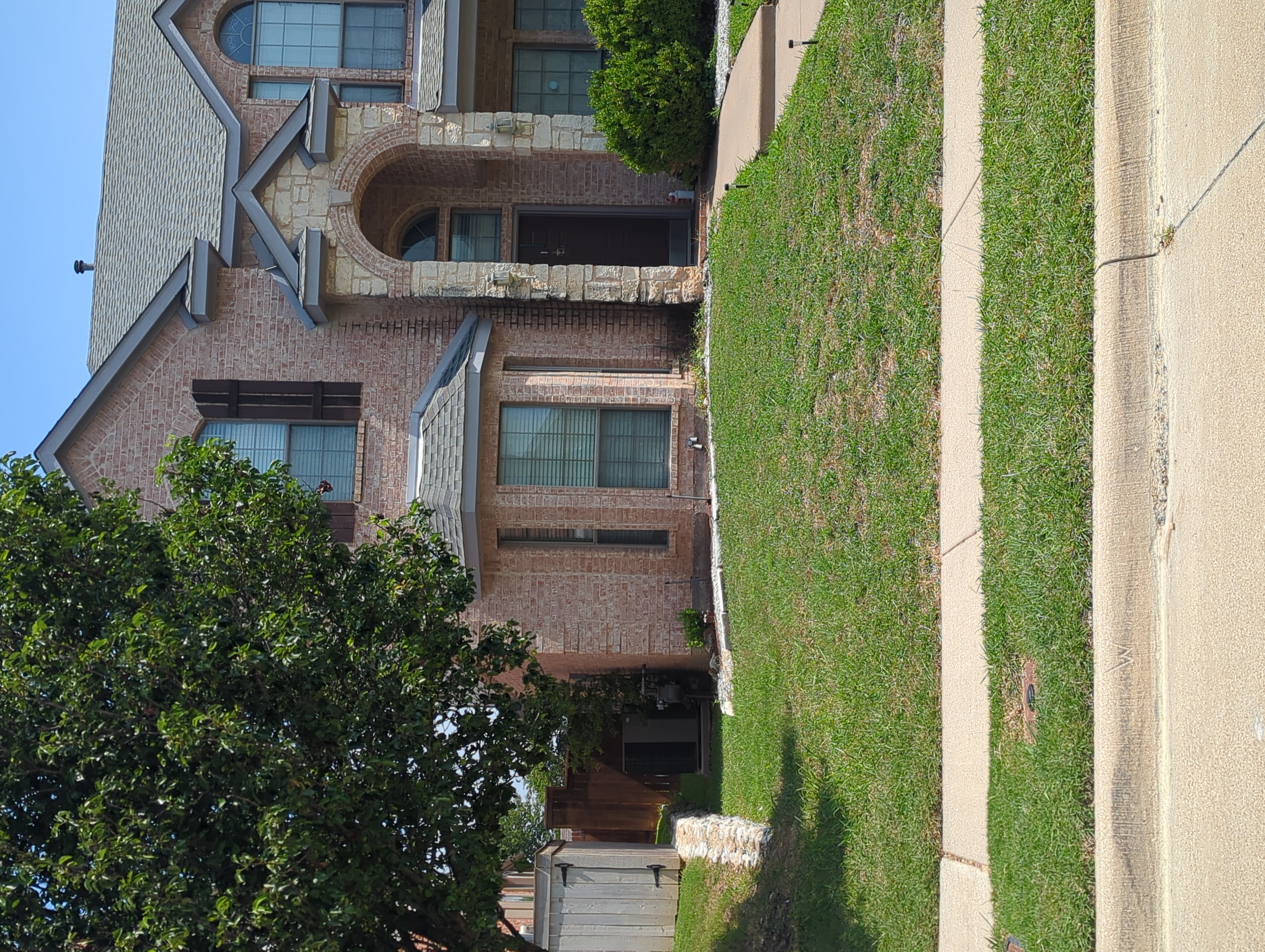 Row 85 photo 1
